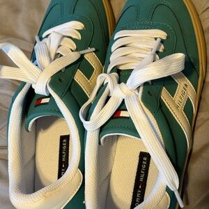 Tommy Hilfiger Women’s Green Sneakers